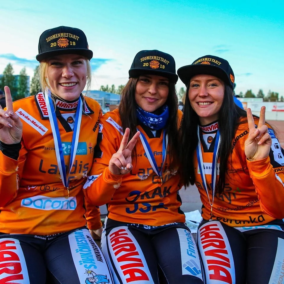 Kirittärien 2019 mestaruuslippikset nyt fanimyynnissä