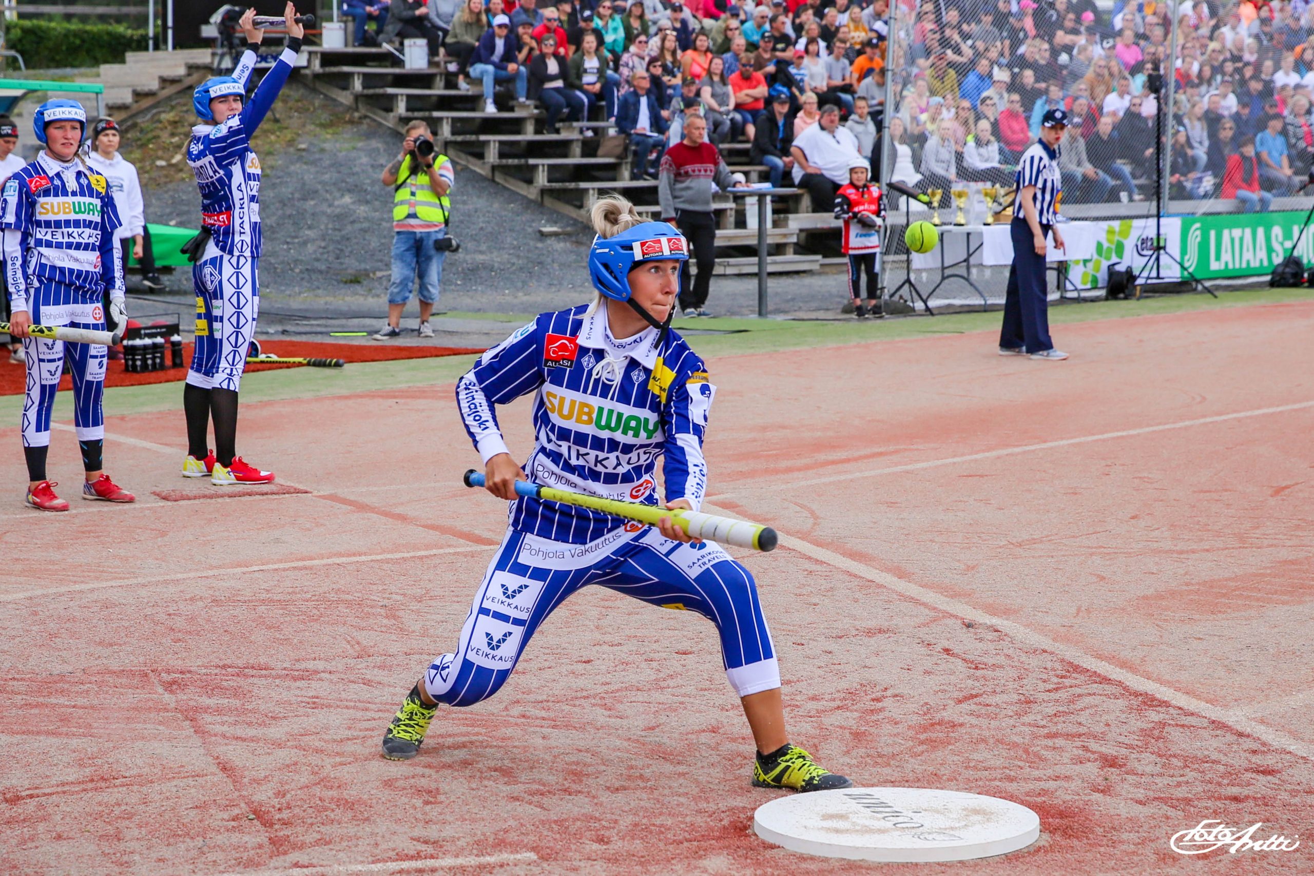 Jutta Myllyniemi vahvistaa Kirittäriä, Petra Äkkinen harjoitusryhmään