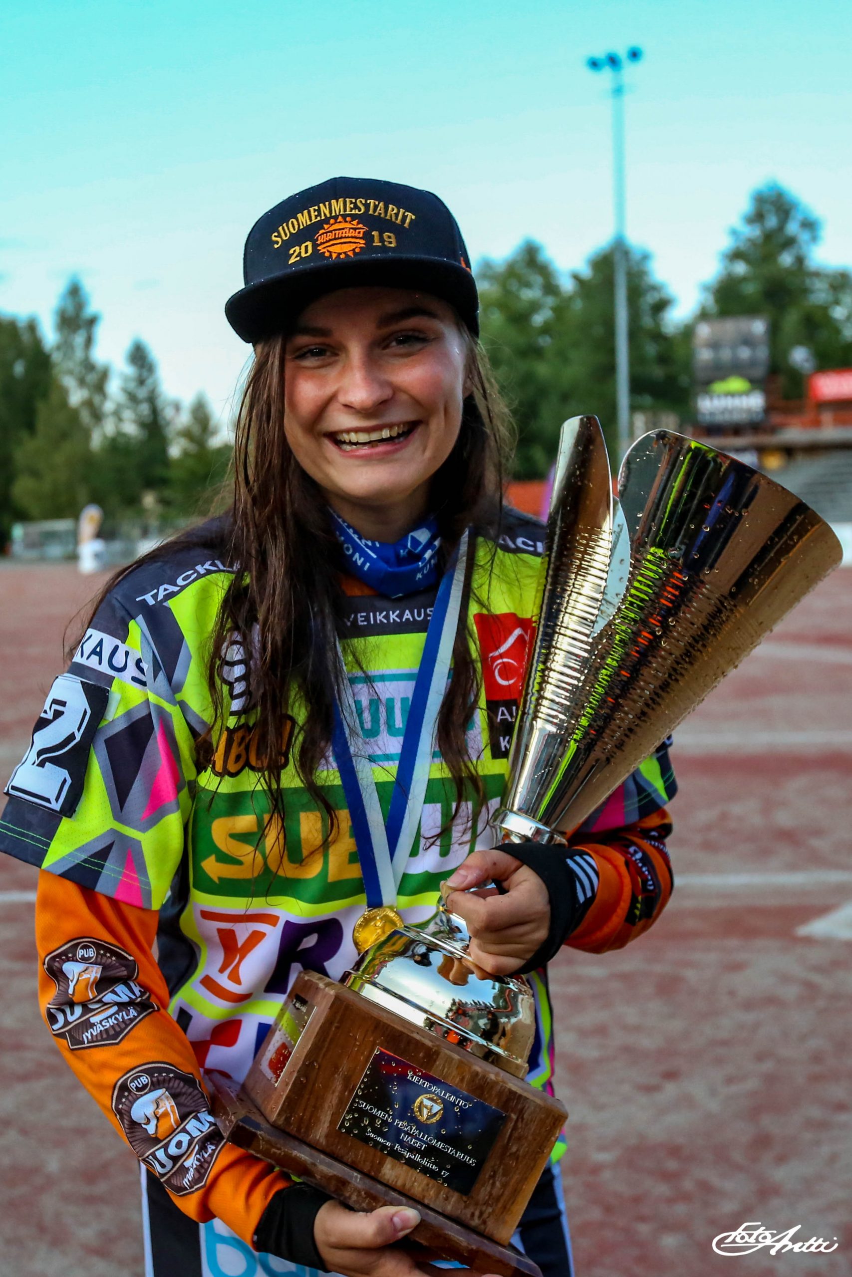 Siri Eskola palkittiin pudotuspelien arvokkaimpana pelaajana naisten Superpesiksessä!