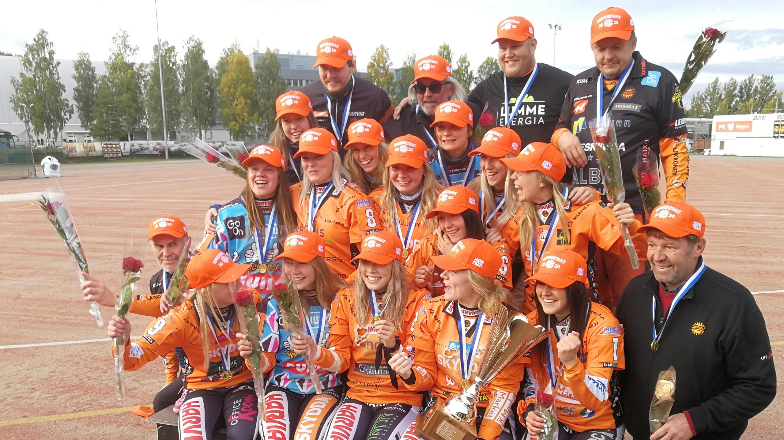 Kirittäret kaatoi kolmannessa loppuottelussa Manse PP:n selvin numeroin 2-0 (4-0, 4-0) ja vei kultamitalit otteluvoitoin 3-0. Kirittäret.fi onnittelee joukkueen jäseniä mestaruudesta sekä myös tiukan vastuksen antanutta Manse PP joukkuetta hopeamitaleista.